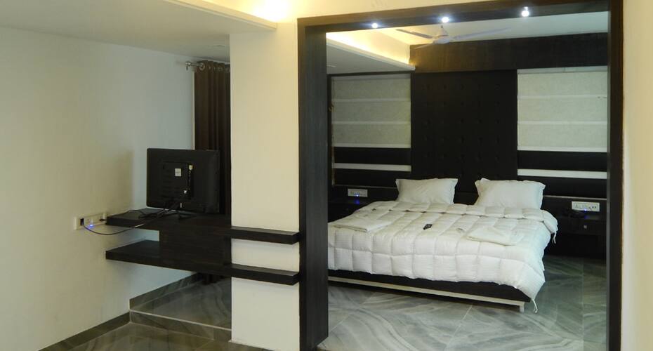 Hotel Vraj Inn, Jamnagar 5